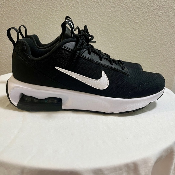 Nike Women’s Air Max Intrlk size 7 - Picture 5 of 10